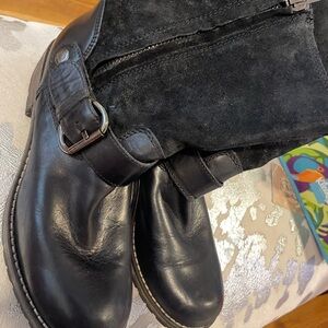 Clark’s black boots leather and suede